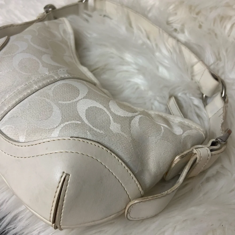 Vintage Coach Cream #5659 Shoulder Bag/ Soho bag